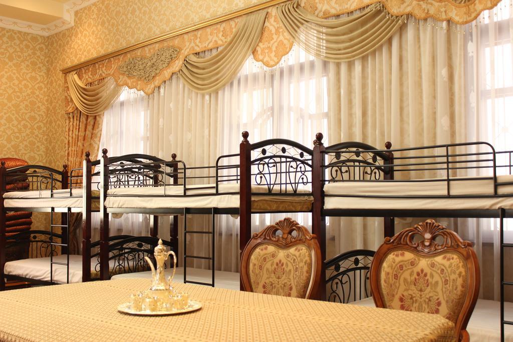 Хостел Green House Душанбе Экстерьер фото